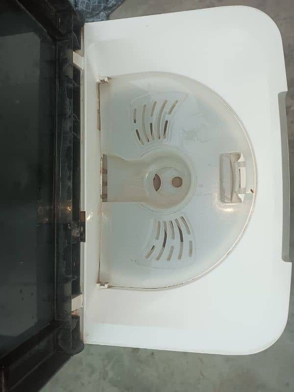 DS 6000 C spinner washing machine used 1