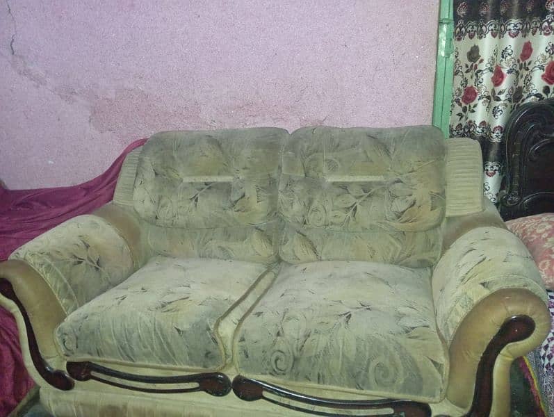 7 seater sofa with cover for free 0