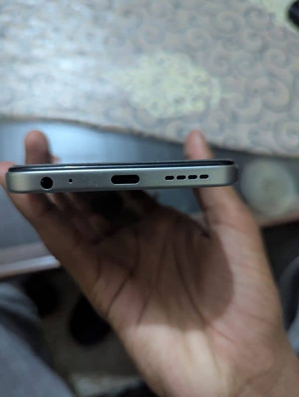 Infinix hote 50i 6/128 1
