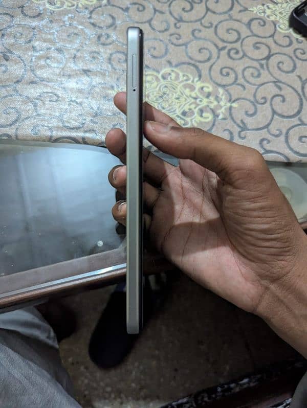 Infinix hote 50i 6/128 4