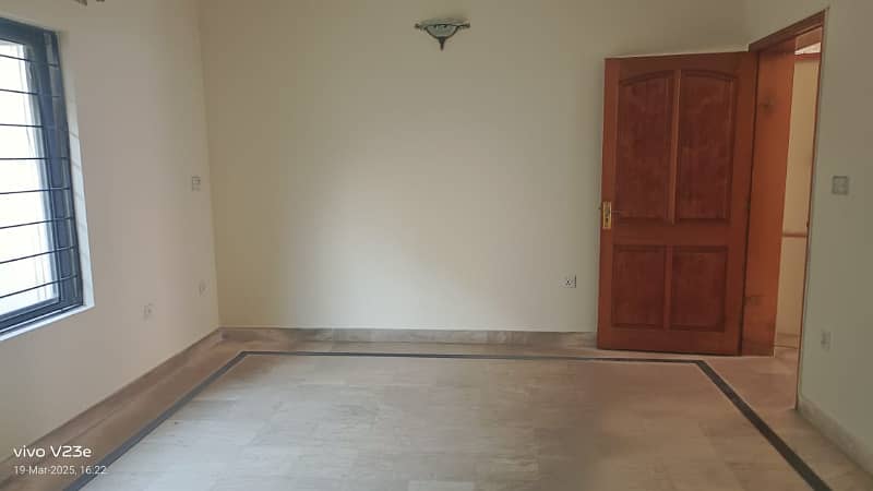1 Kanal Upper Portion Is Available For Rent In Dha Phase 4 Near Gold Crest Mall 6
