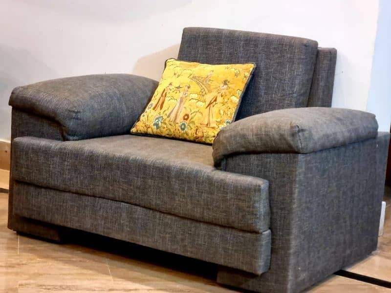 6 seater sofa set & centre table wooden for sale v comfortable 2