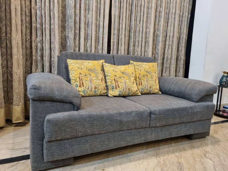 6 seater sofa set & centre table wooden for sale v comfortable 6
