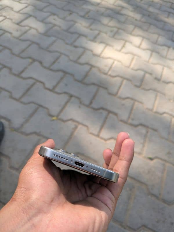 APPLE IPHONE 15 PRO MAX COMPLETE BOX 2