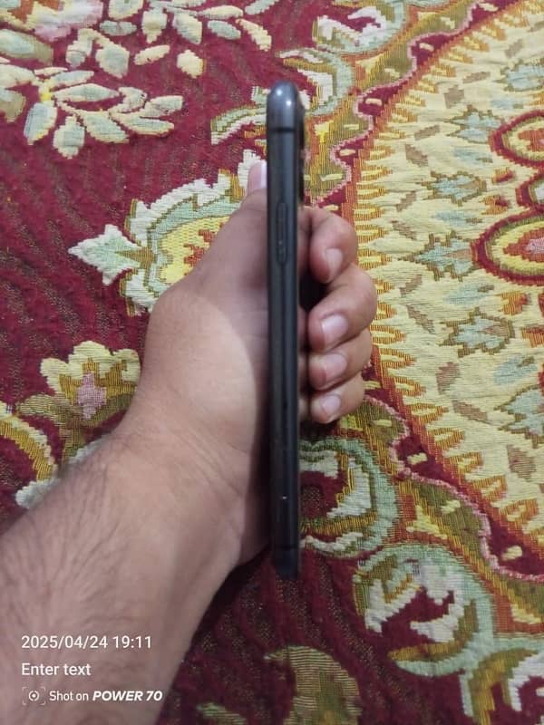 iPhone 11 jv 64GB in used 4