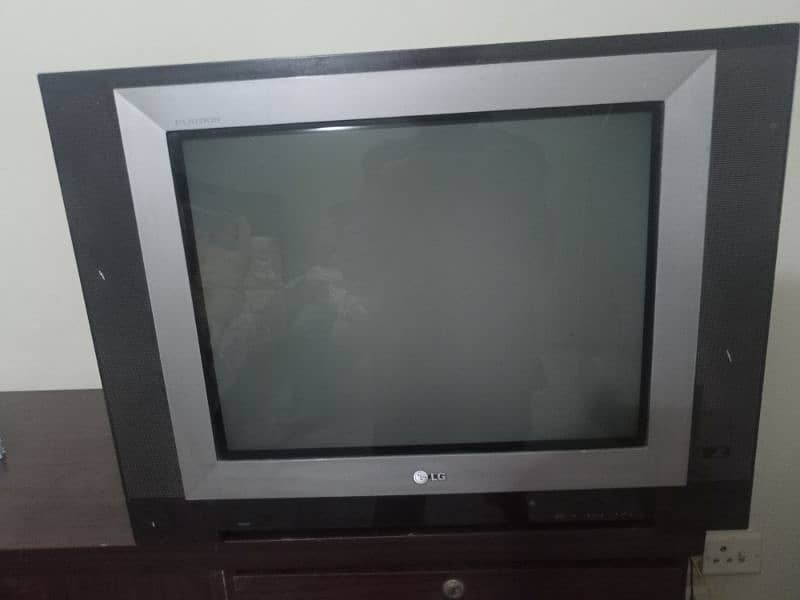 LG TV | 24 inches | Perfect Display | Good Condition | with remote 3