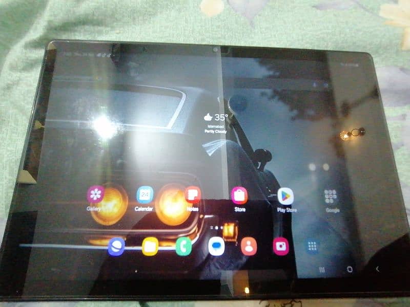Samsung Galaxy A8 tablet 0