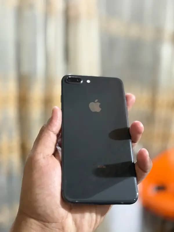 iphone 8 plus 64gb PTA approved, water pack 3