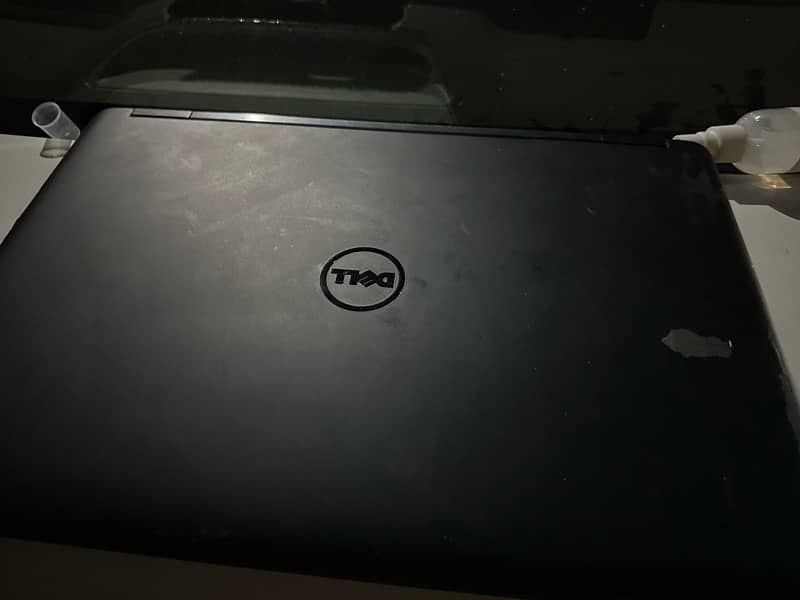 Dell Latitude 5550 3