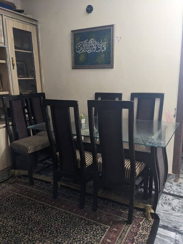 Dining table with 6 chairs 0