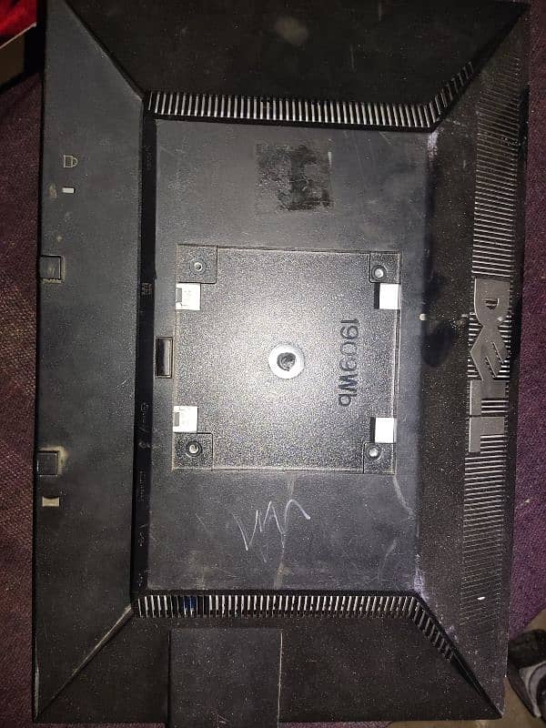 I use this PC only 1 month 0