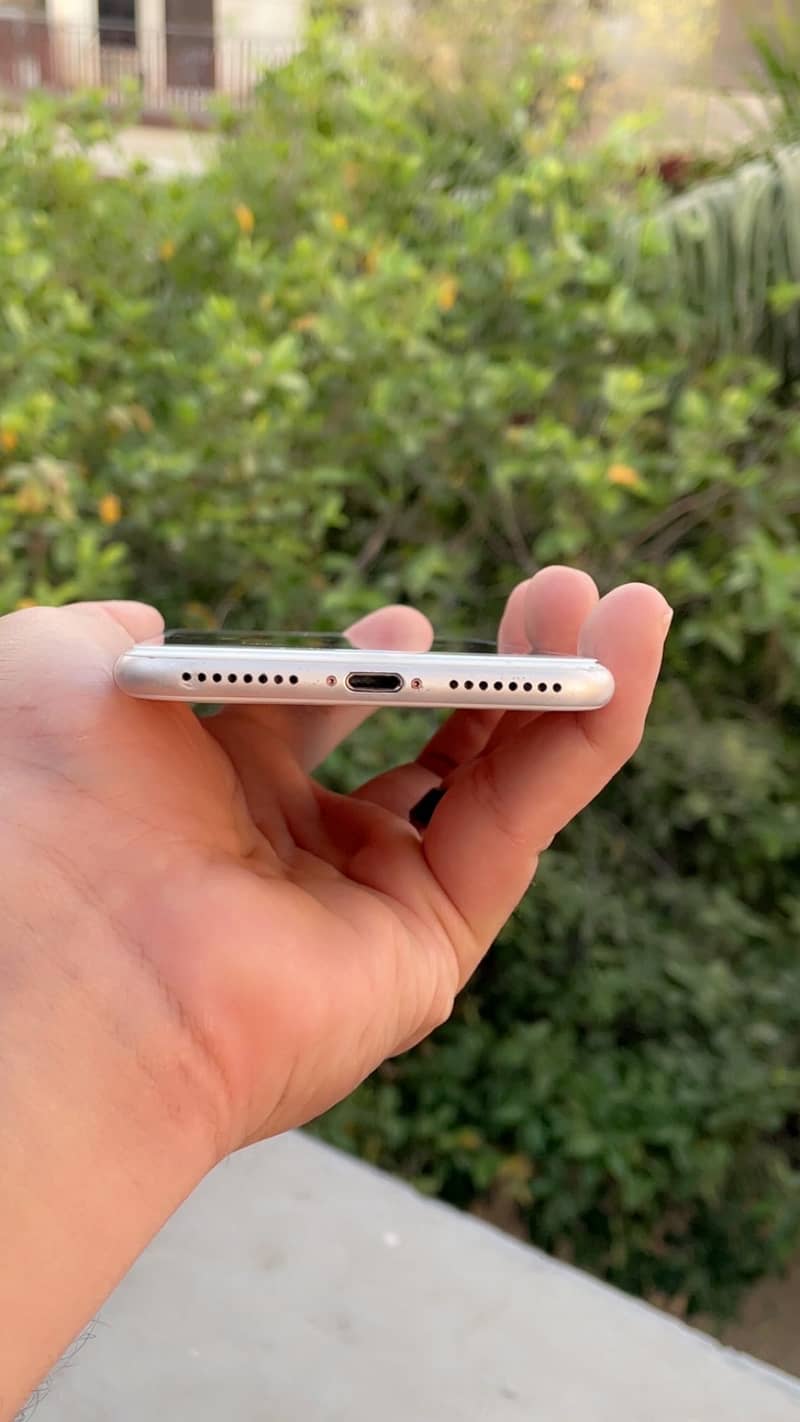 IPHONE 7 PLUS 4