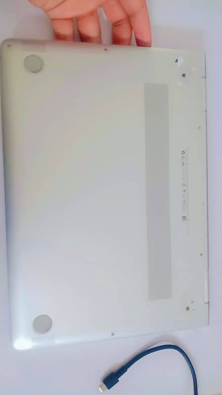 HP Spectre Laptop to Sell 10/10 condition 2