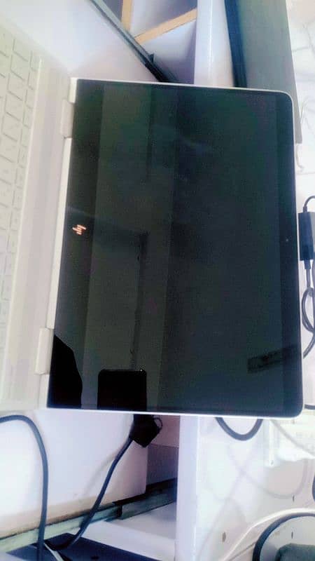 HP Spectre Laptop to Sell 10/10 condition 4