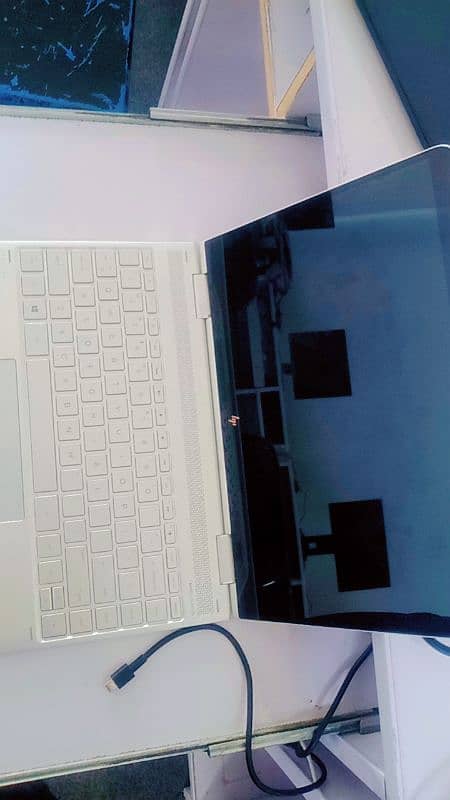 HP Spectre Laptop to Sell 10/10 condition 6