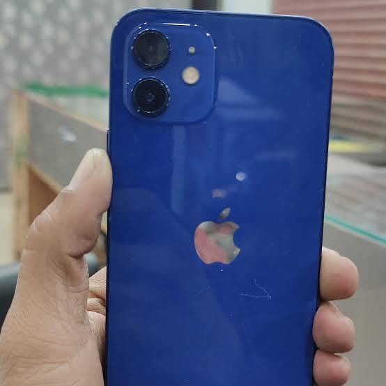 iPhone 12 0