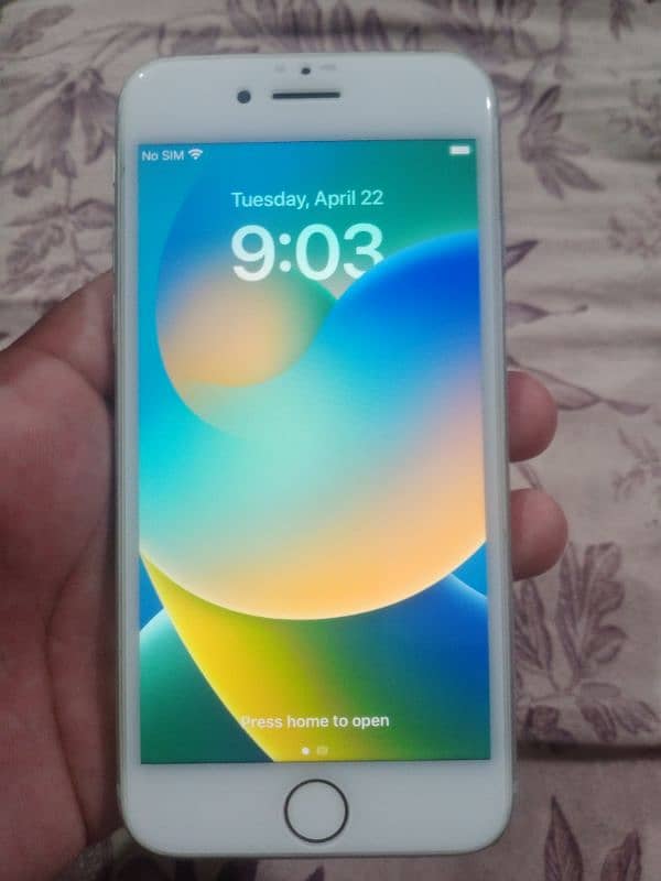 I phone 8 non PTA 7
