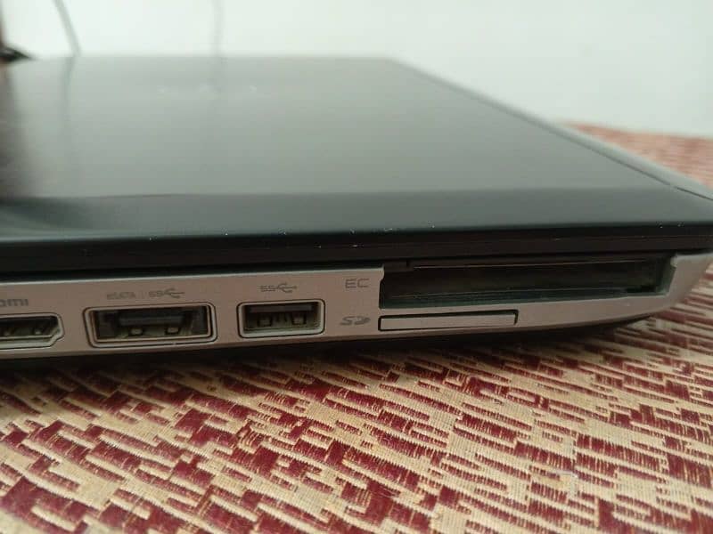 One Week Used Dell i7 LapTop With Charger. 3