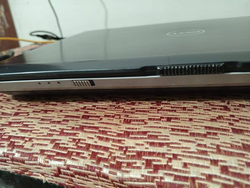 One Week Used Dell i7 LapTop With Charger. 8
