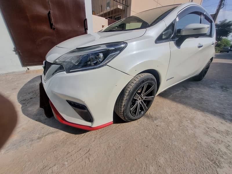 Nissan Note E Power 2017 / 23 4