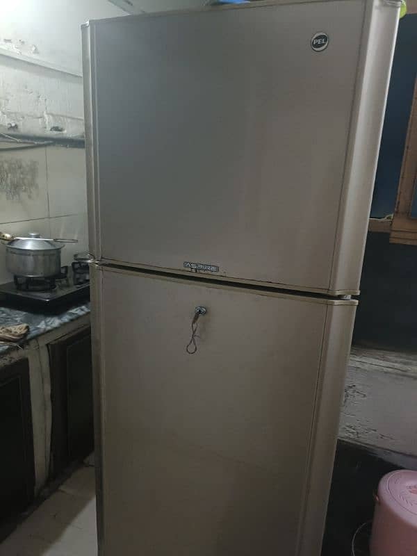Pel Fridge full size for sale 0