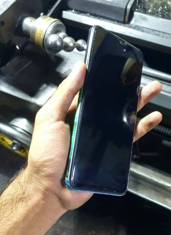 vivo y33s 1