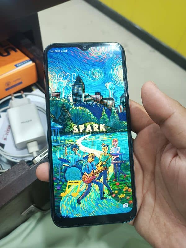 Spark 6 go 4/64 2