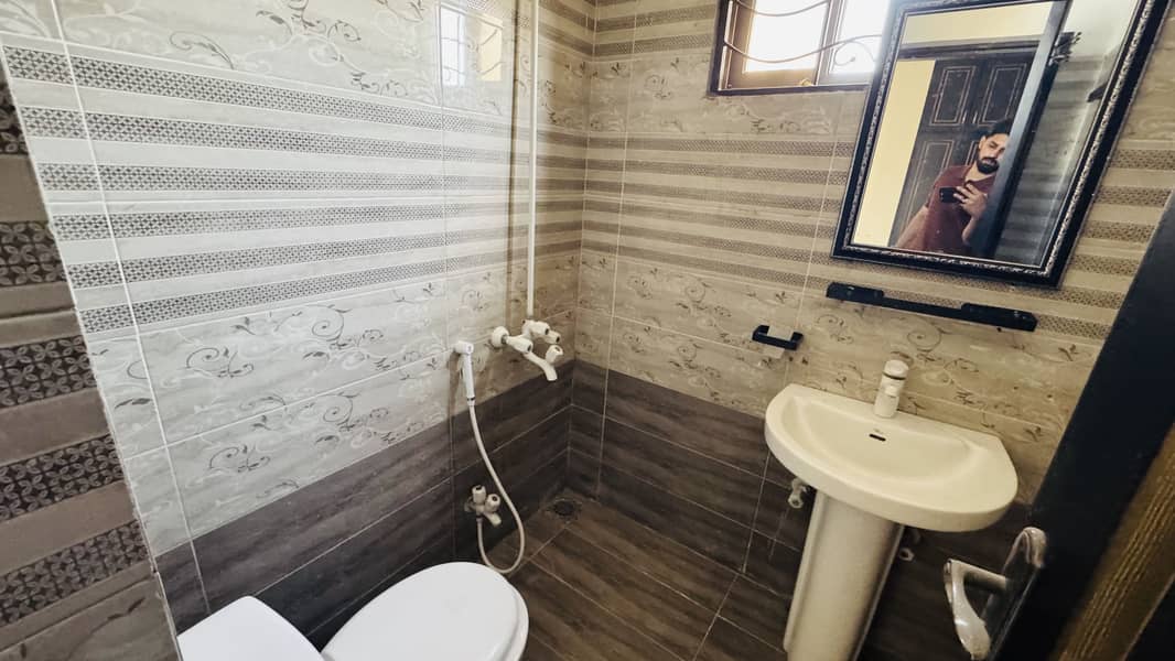 6 Marla Beautiful House Available For Rent In Defence Homes society Sialkot 19