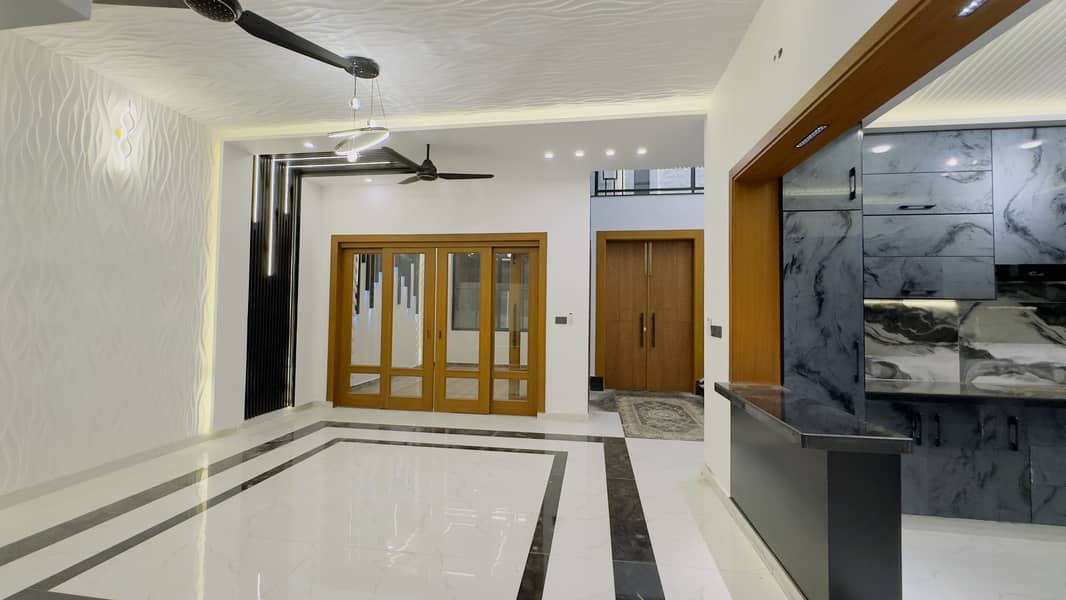 Ultra Modern 10 Marla House For Sale In Kent Housing A Block sialkot 6