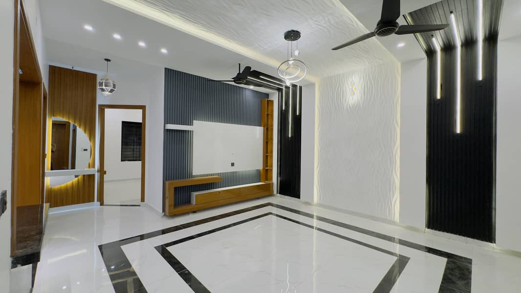 Ultra Modern 10 Marla House For Sale In Kent Housing A Block sialkot 14
