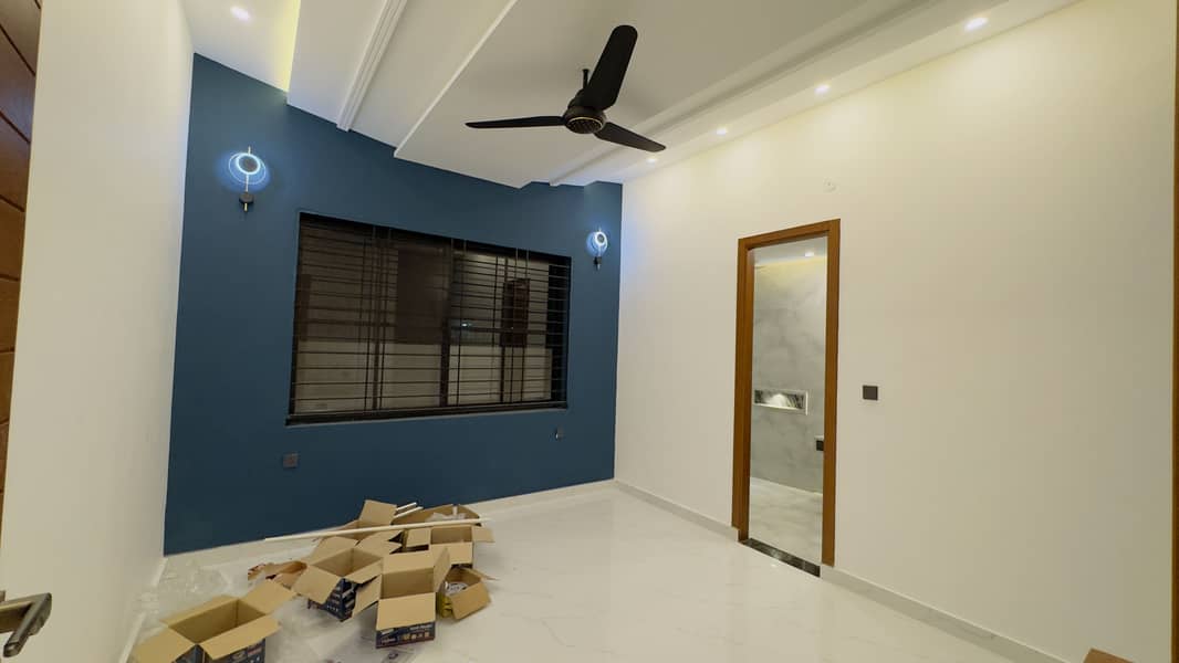 Ultra Modern 10 Marla House For Sale In Kent Housing A Block sialkot 18