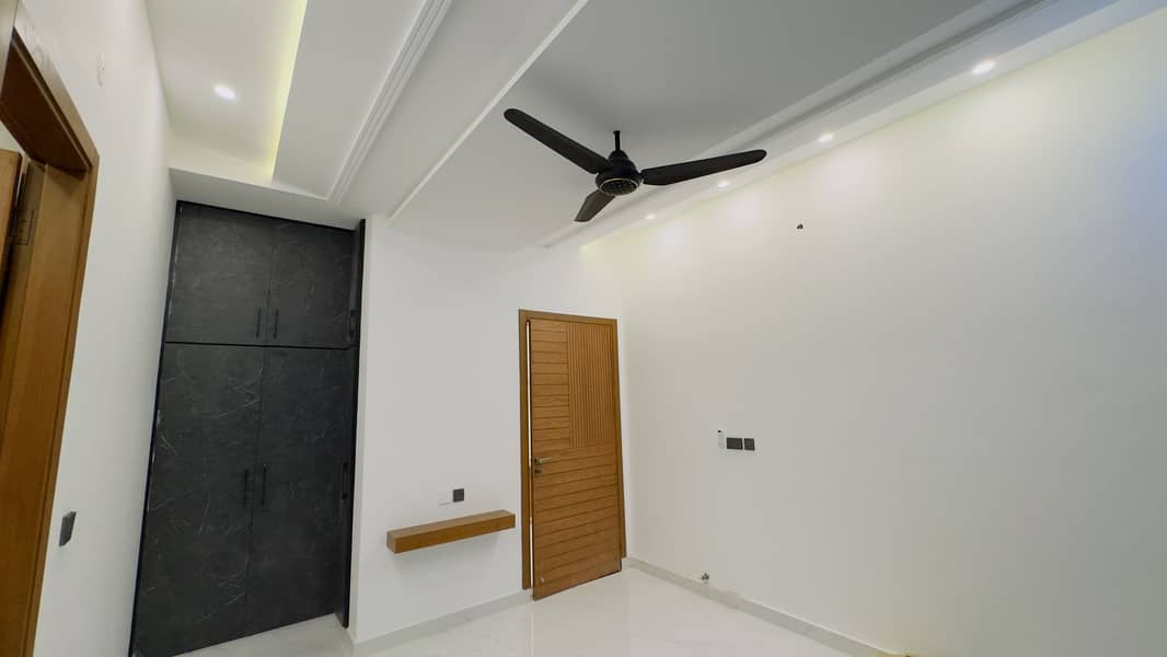 Ultra Modern 10 Marla House For Sale In Kent Housing A Block sialkot 19
