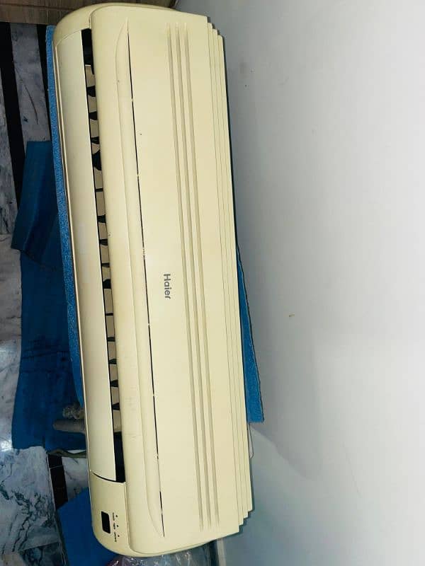 Haier 1 Ton Used AC for Sale – Good Condition, Needs Gas Refill! 3