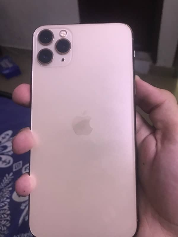 urgent selling my iphone 11 pro max 256gb call this no 92 336 4196736 2