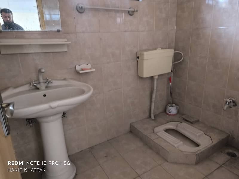 8 Beds & 7 Baths Full House Available For Rent In G9 4