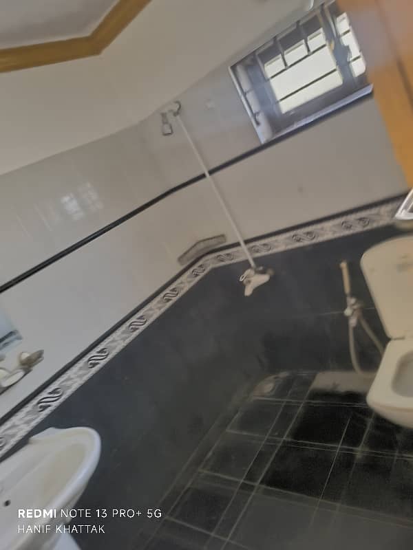 8 Beds & 7 Baths Full House Available For Rent In G9 6
