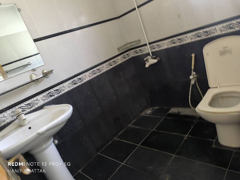 8 Beds & 7 Baths Full House Available For Rent In G9 7