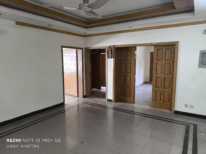8 Beds & 7 Baths Full House Available For Rent In G9 23