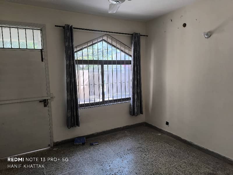 8 Beds & 7 Baths Full House Available For Rent In G9 31