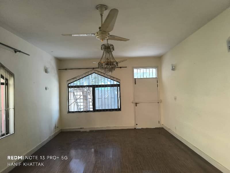 8 Beds & 7 Baths Full House Available For Rent In G9 32