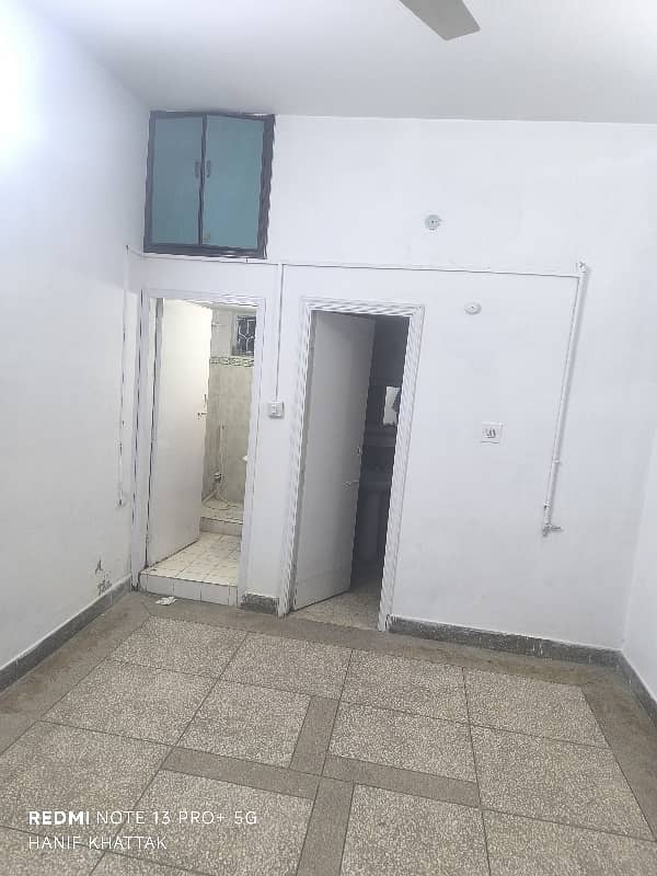 2 beds upper portion available for rent in G10 5