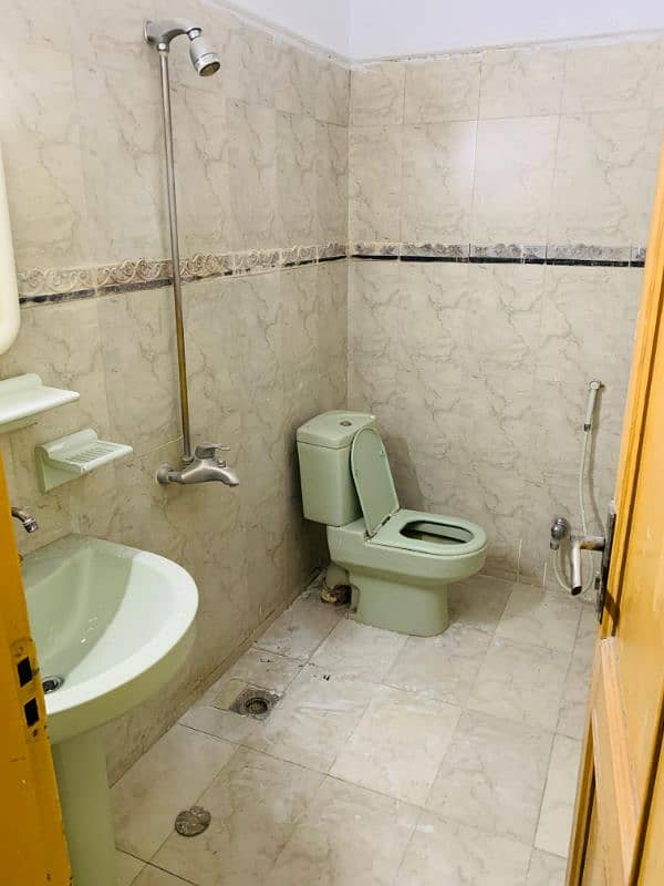 Ground and Basement Portion for Rent I-10 10