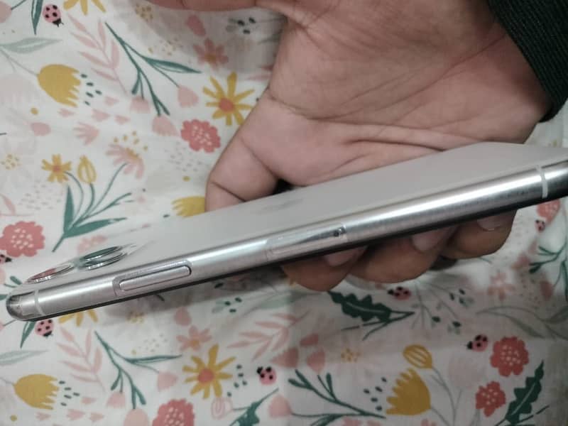 Iphone 11pro PTA approved with box 5
