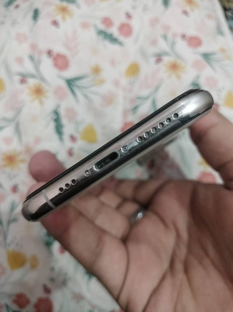 Iphone 11pro PTA approved with box 7