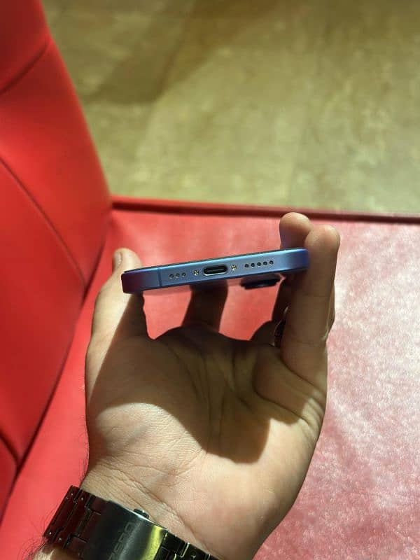 iphone 16 jv just box open 128gb . . urgent need money 2