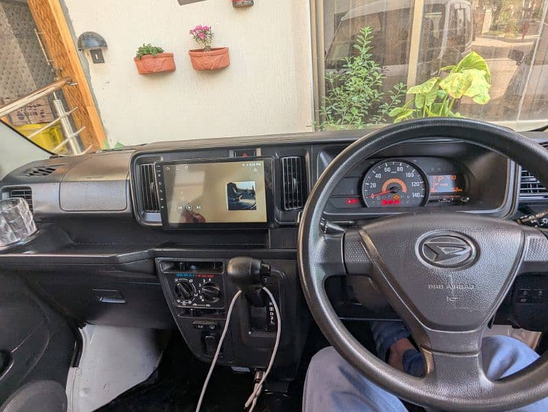 Daihatsu Hijet 2018 4