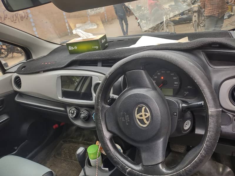 Toyota Vitz 2012 2