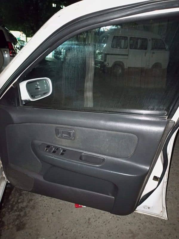 Nissan Sunny 1998 5