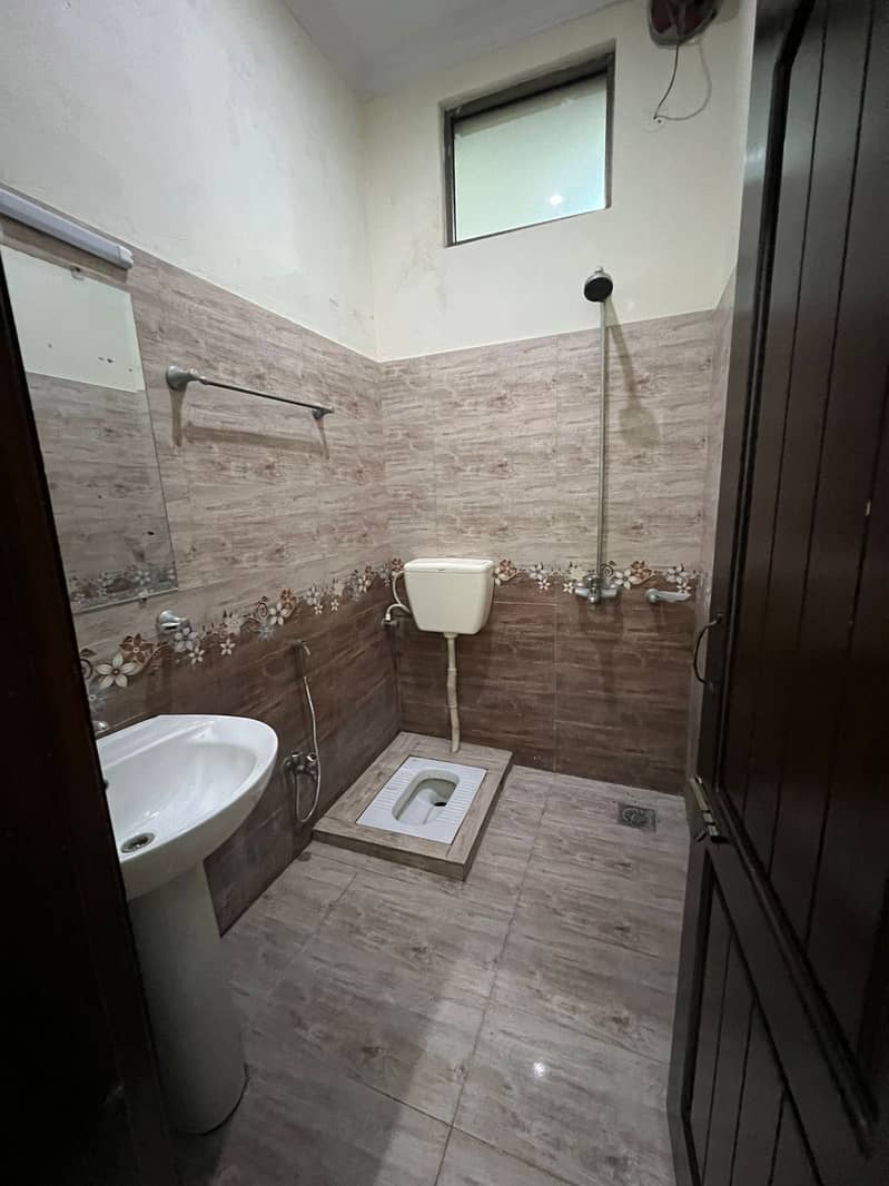 D17/2 MVHS 10 Marla Double Story House Available For Rent 25