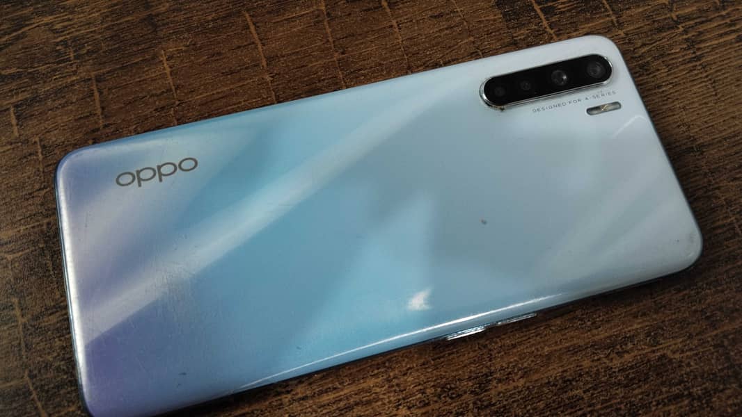 oppo f15 8/256 1